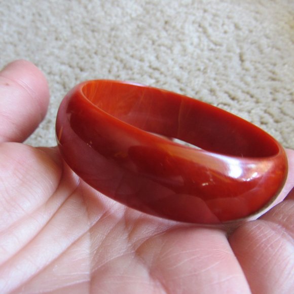 Orange Marbled Oblong 1950s Bakelite Bangle - Picture 5 of 5